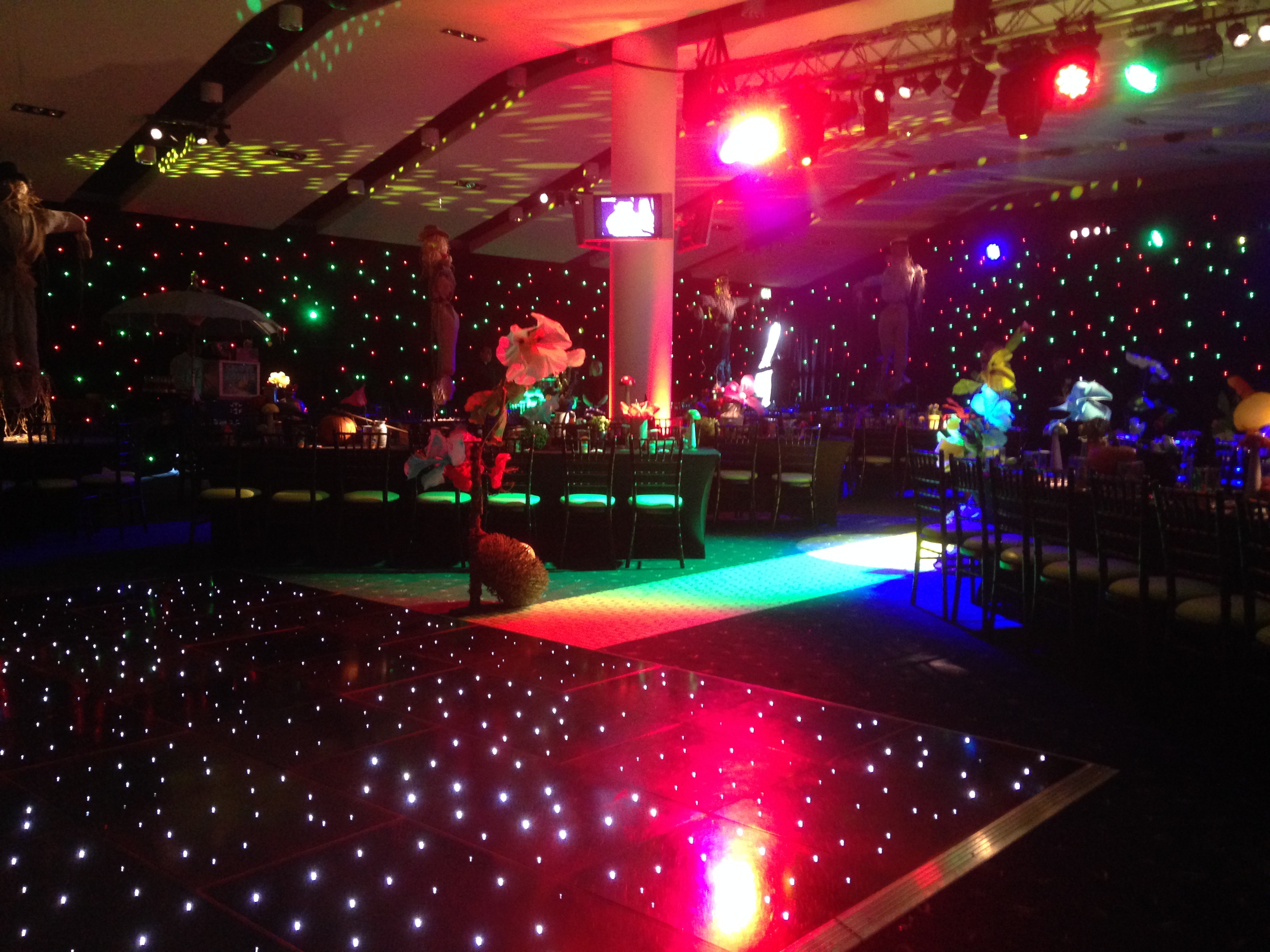 Kids DJ host Chehire Kids Parties